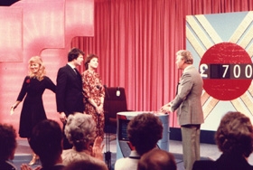 File:Mr and mrs studio1.jpg