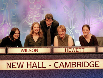 File:Universitychallenge newhall.jpg